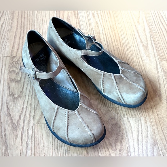 Dansko Giselle Women’s Mary Jane Shoes - Picture 2 of 8